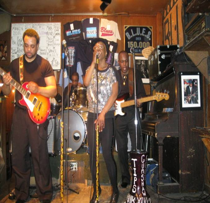The Machete Band (Laretha’s Band) at BLUES on Halsted